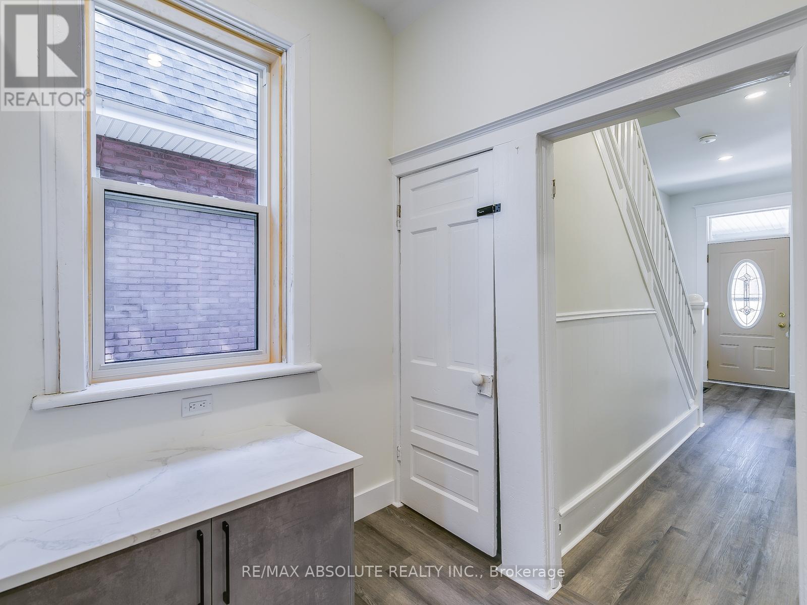 222 Plymouth Street, Ottawa, Ontario  K1S 3E5 - Photo 9 - X12845204