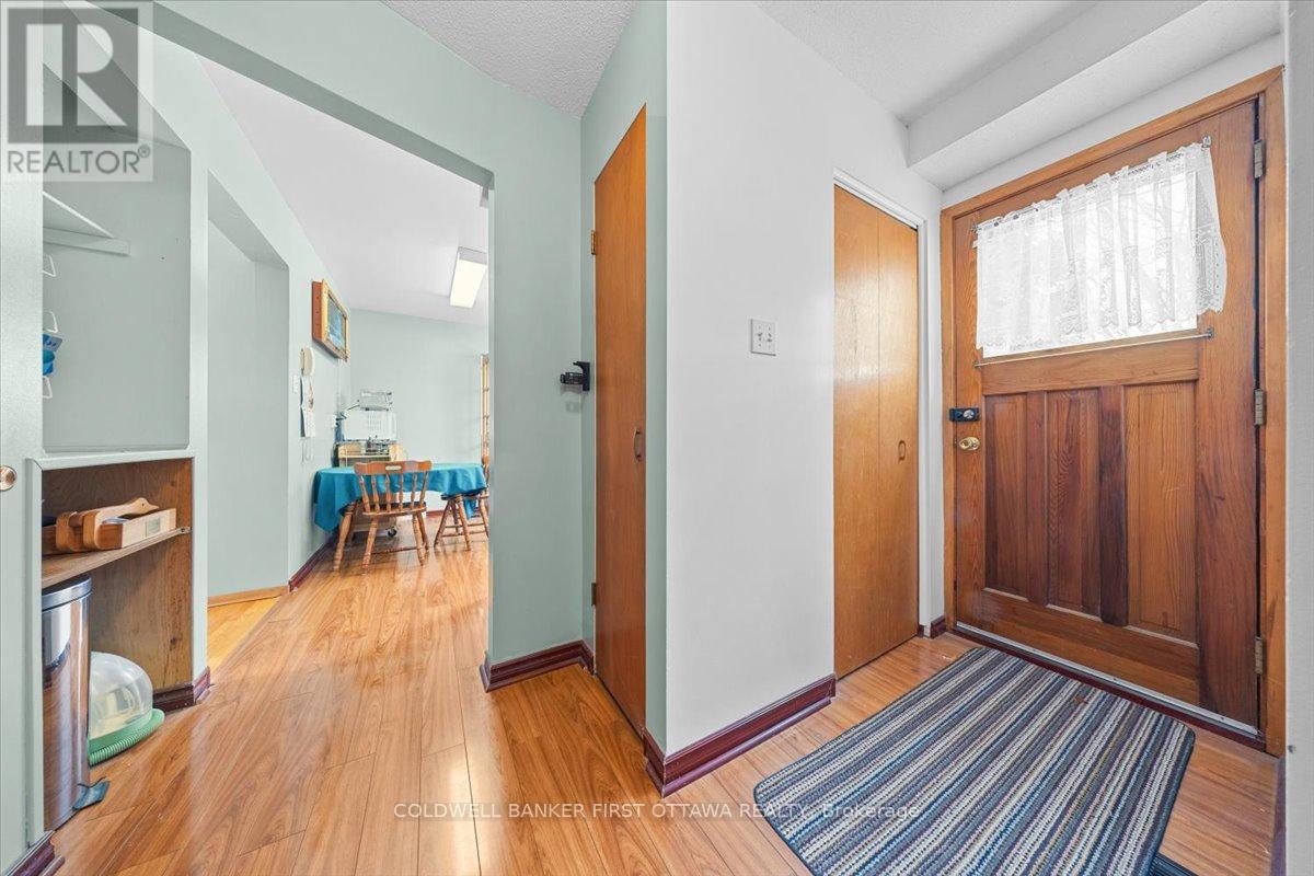 34 Hadley Circle, Ottawa, Ontario  K2H 6N9 - Photo 11 - X12845220