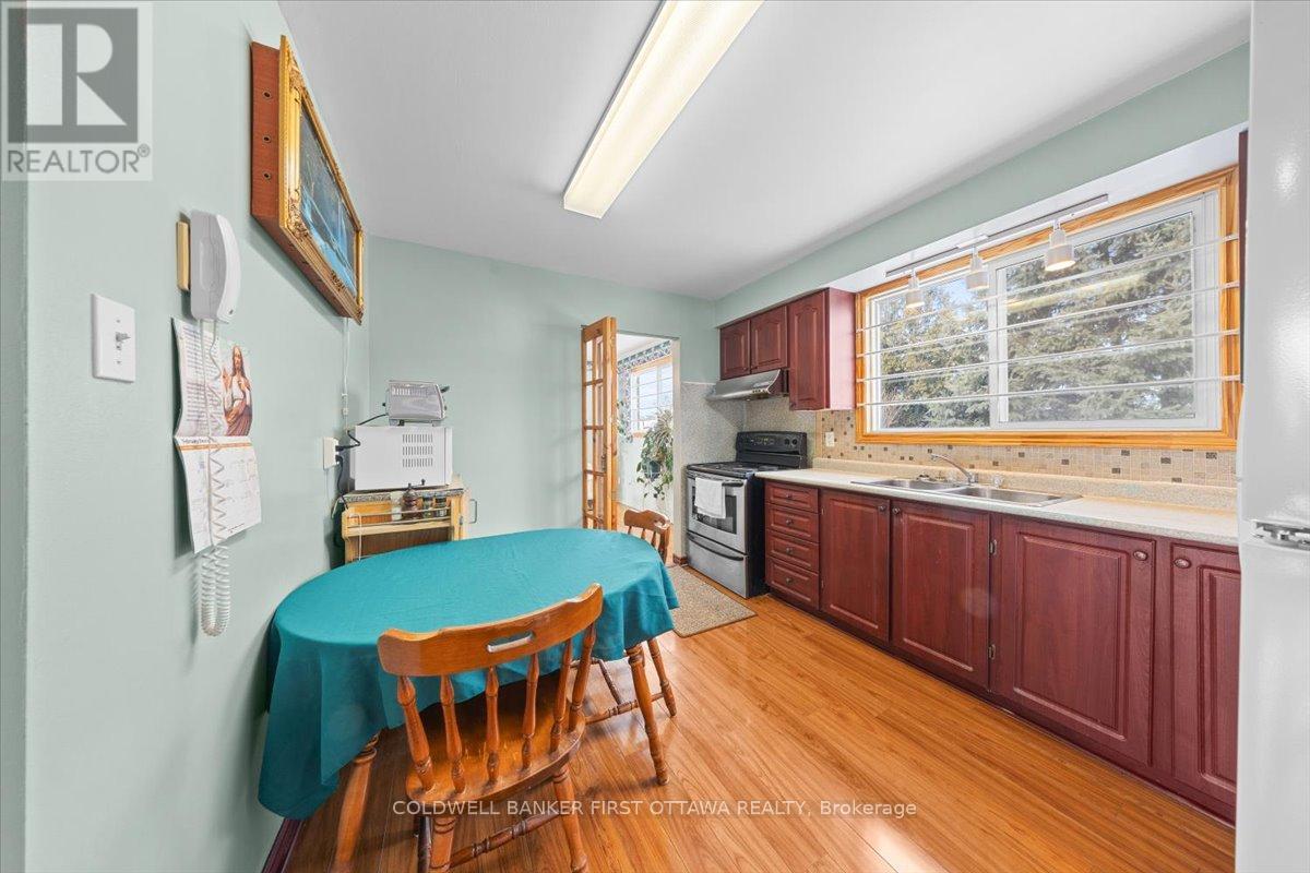 34 Hadley Circle, Ottawa, Ontario  K2H 6N9 - Photo 7 - X12845220