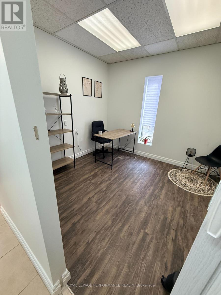 2446 St Joseph Boulevard, Ottawa, Ontario  K1C 1G1 - Photo 5 - X12845258