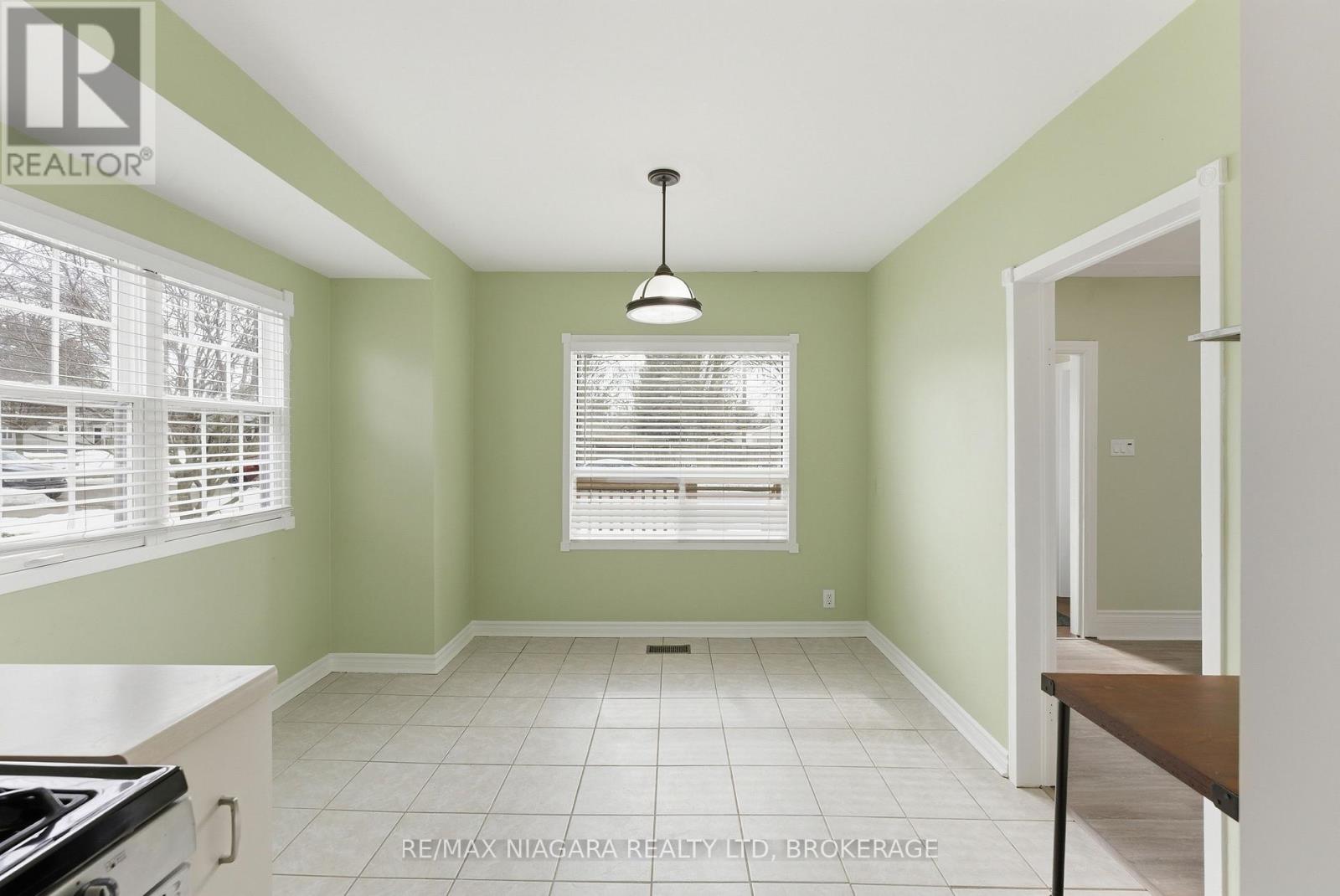 5781 Morden Drive, Niagara Falls, Ontario  L2E 3C8 - Photo 15 - X12845350