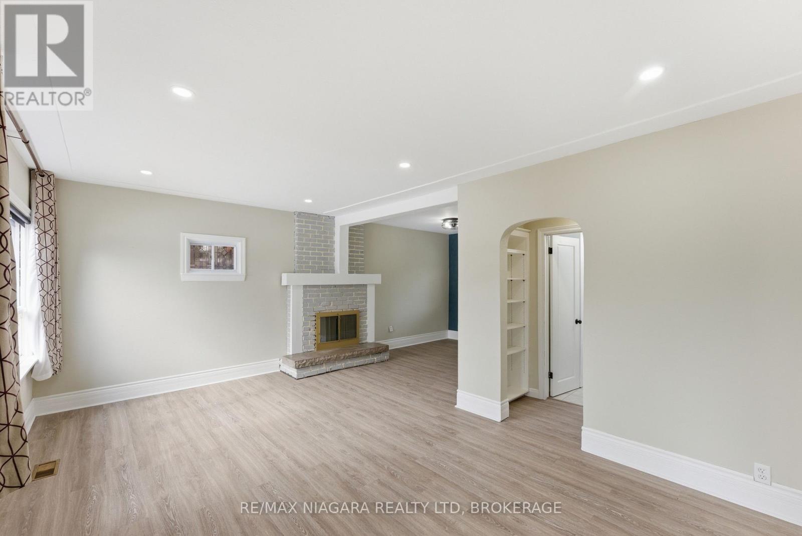 5781 Morden Drive, Niagara Falls, Ontario  L2E 3C8 - Photo 9 - X12845350