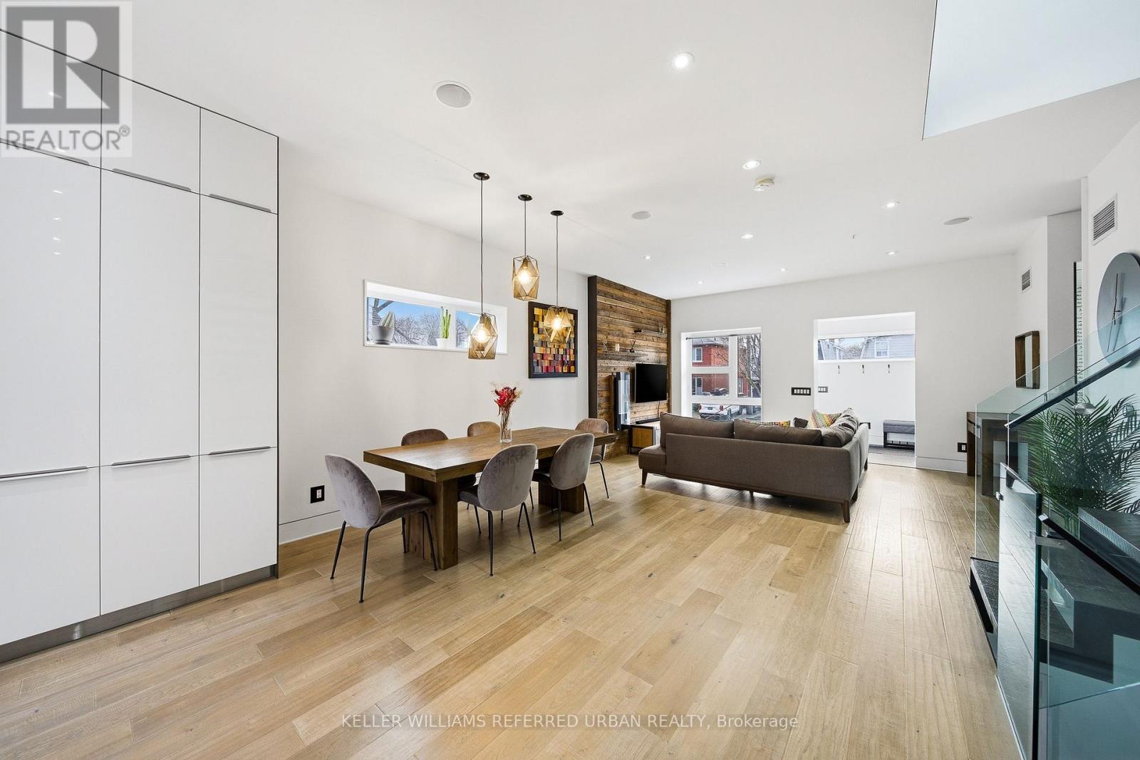 22 Daniels Street, Toronto, Ontario  M8Y 1L8 - Photo 14 - W12736838