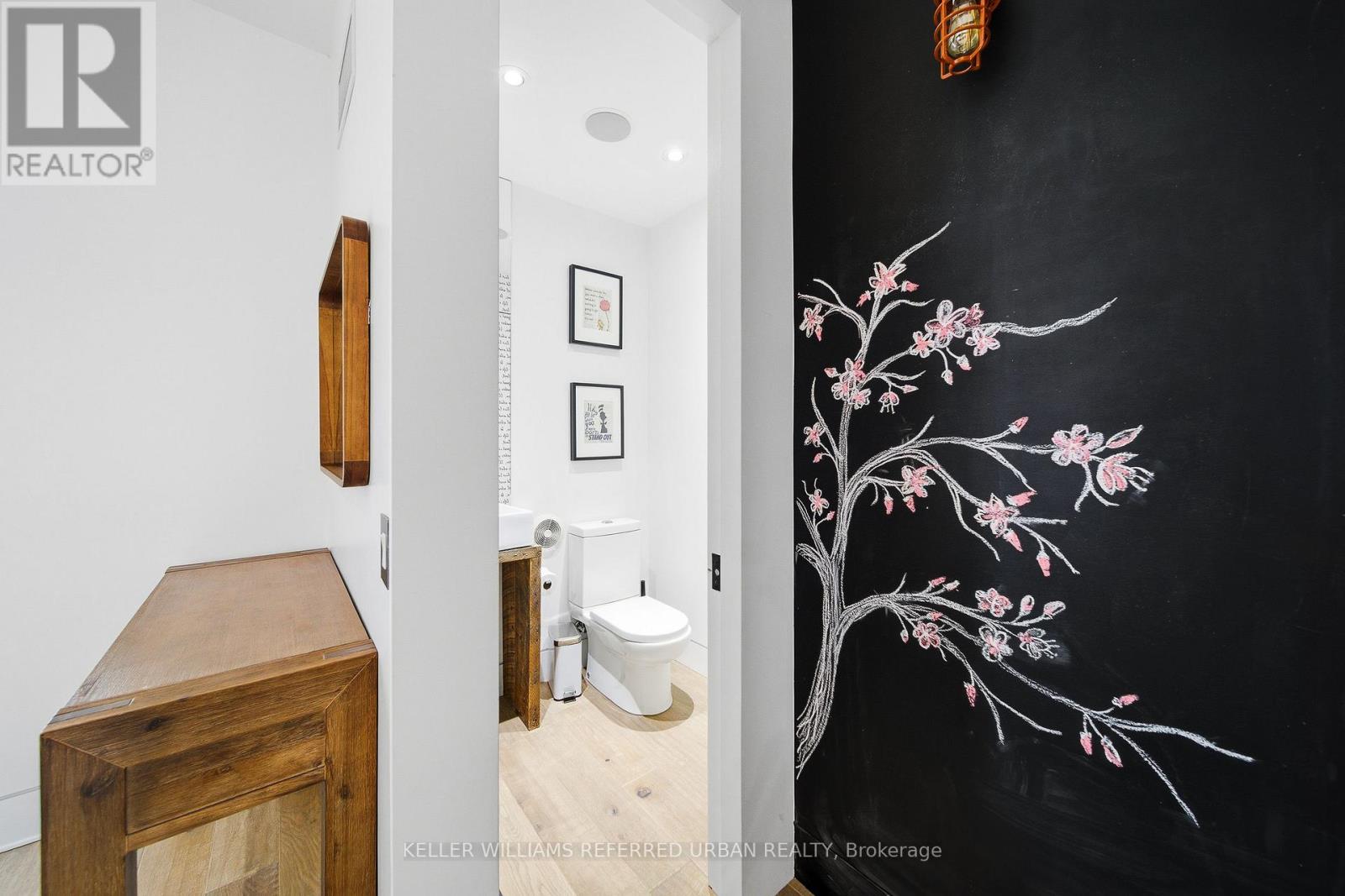 22 Daniels Street, Toronto, Ontario  M8Y 1L8 - Photo 17 - W12736838