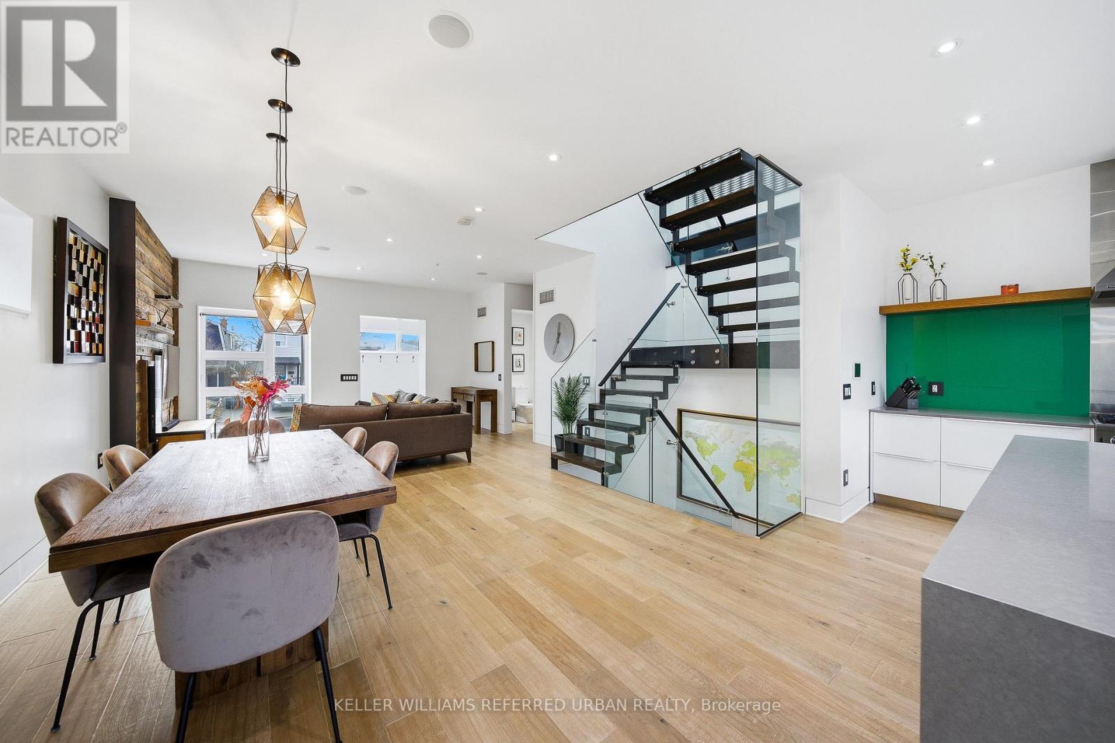 22 Daniels Street, Toronto, Ontario  M8Y 1L8 - Photo 16 - W12736838