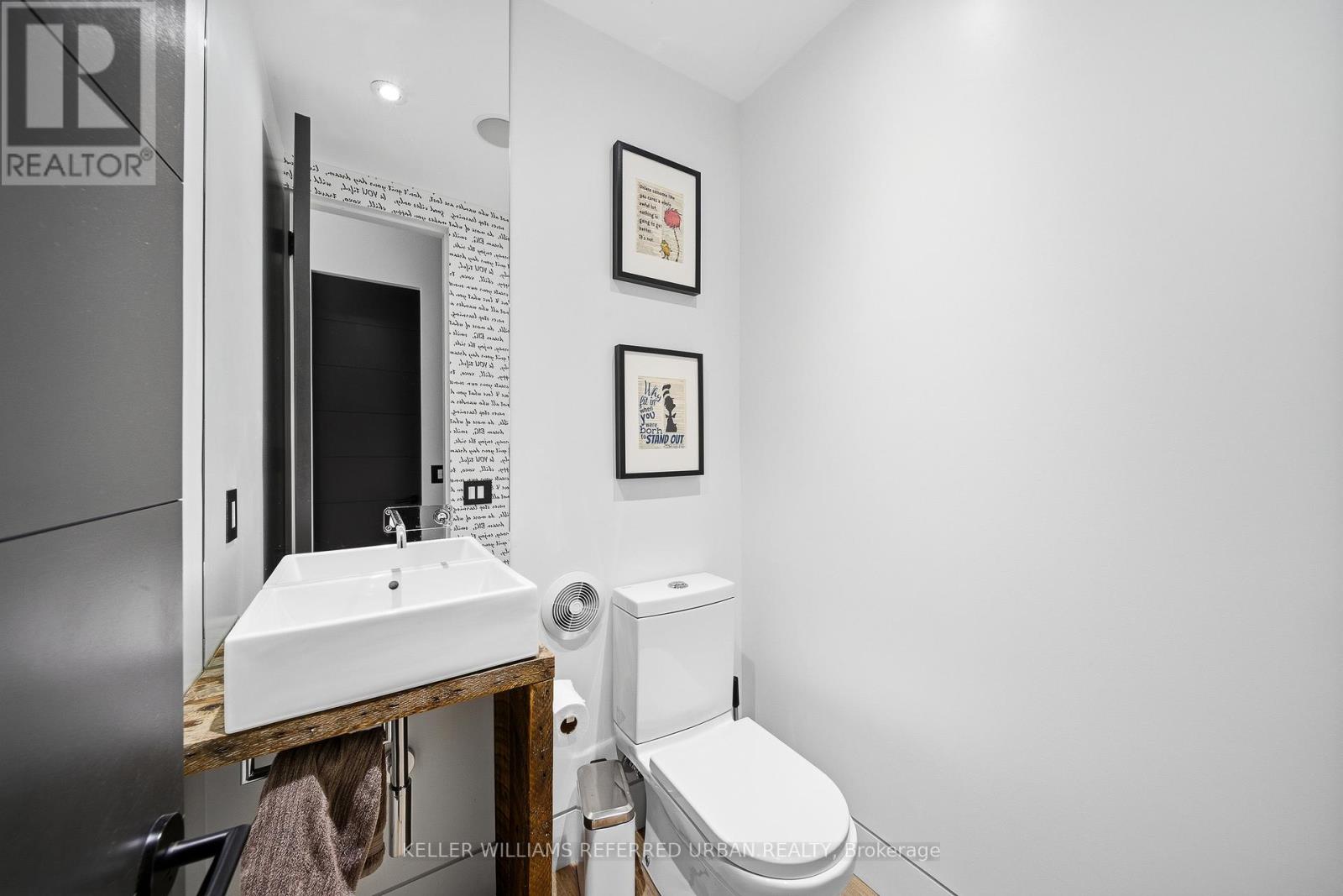 22 Daniels Street, Toronto, Ontario  M8Y 1L8 - Photo 19 - W12736838