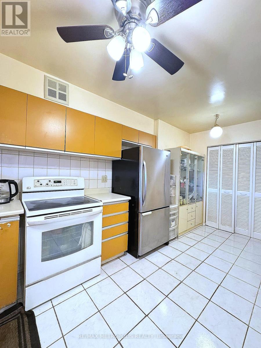 806 - 234 Albion Road, Toronto (Elms-Old Rexdale), Ontario  M9W 6A5 - Photo 13 - W12843992