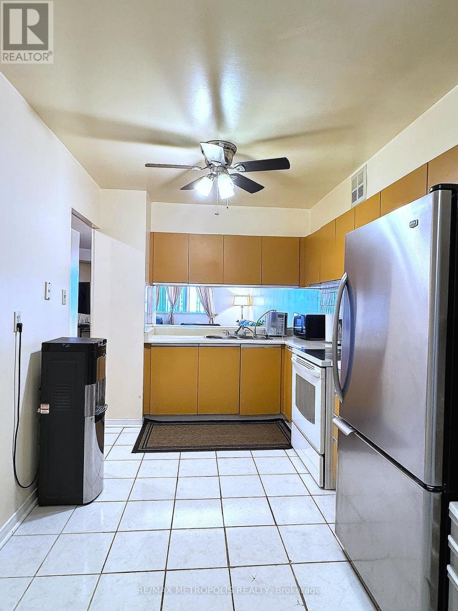 806 - 234 Albion Road, Toronto (Elms-Old Rexdale), Ontario  M9W 6A5 - Photo 9 - W12843992