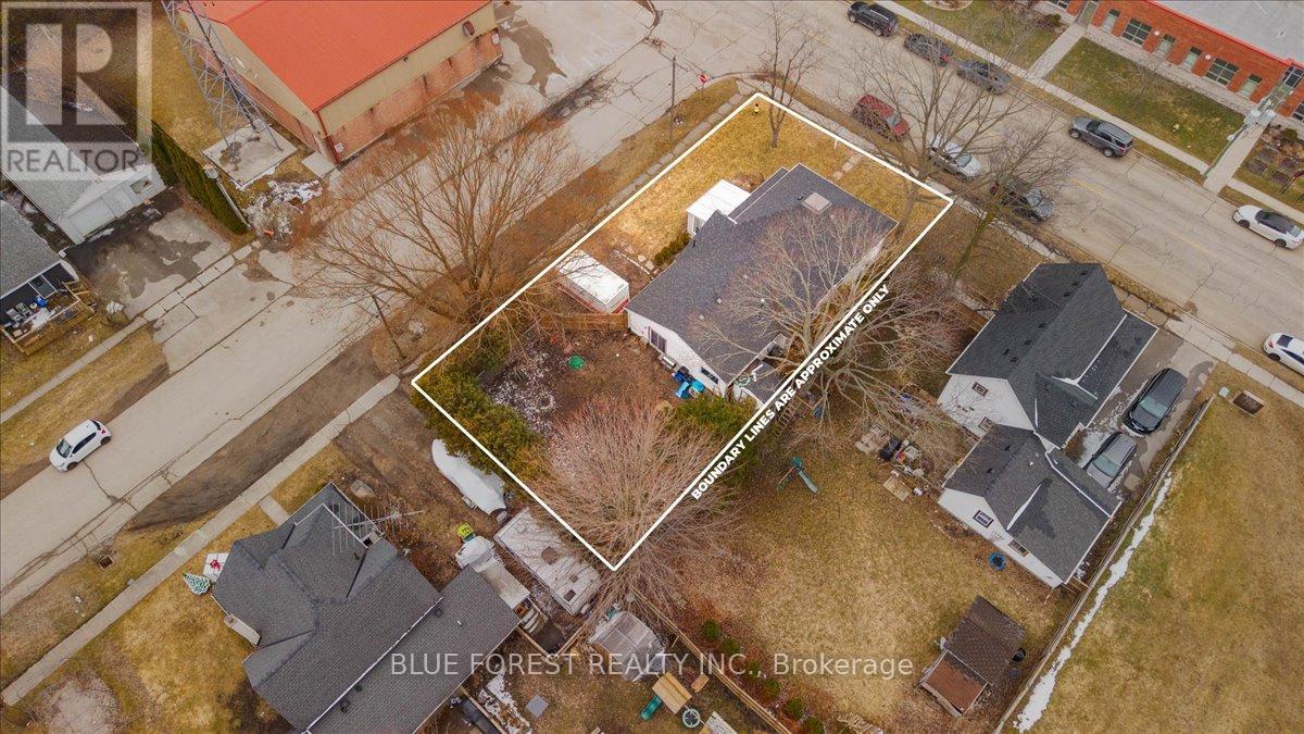 148 Main Street, West Elgin, Ontario  N0L 2P0 - Photo 40 - X12845196