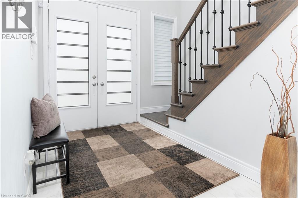 44 Miller Drive, Ancaster, Ontario  L9G 2J1 - Photo 3 - 40809526