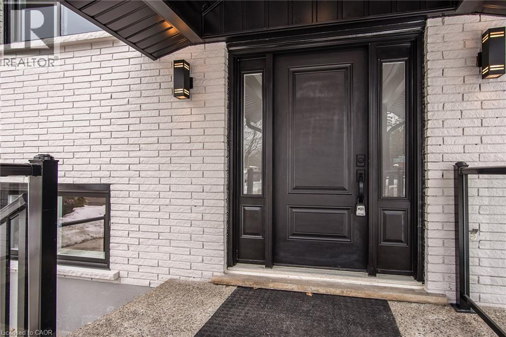 627 Glen Forrest Boulevard, Waterloo, Ontario  N2L 4K2 - Photo 4 - 40809286