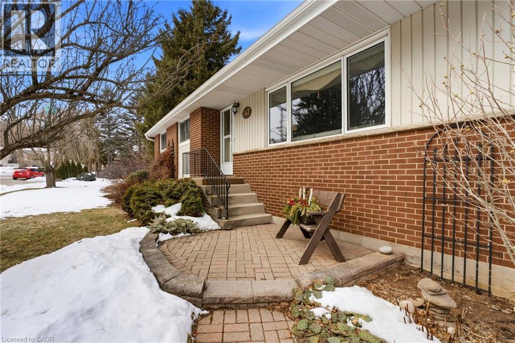 347 Clarendon Drive, Ancaster, Ontario  L9G 2Y9 - Photo 2 - 40808630