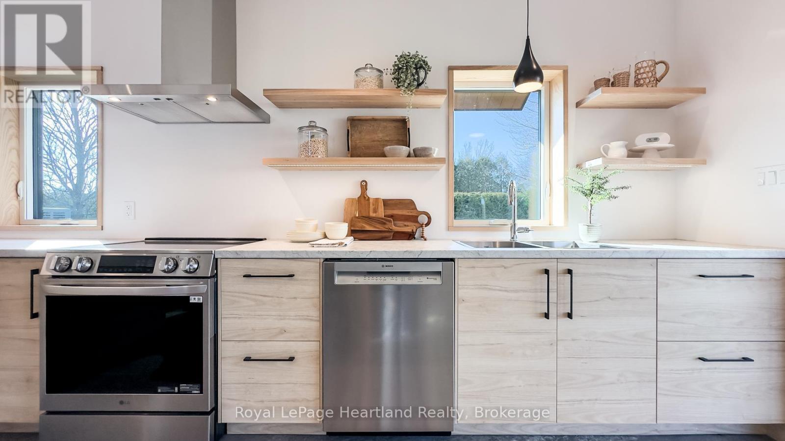 89 Isobel Street, Ashfield-Colborne-Wawanosh, Ontario  N0M 1R0 - Photo 14 - X12845170