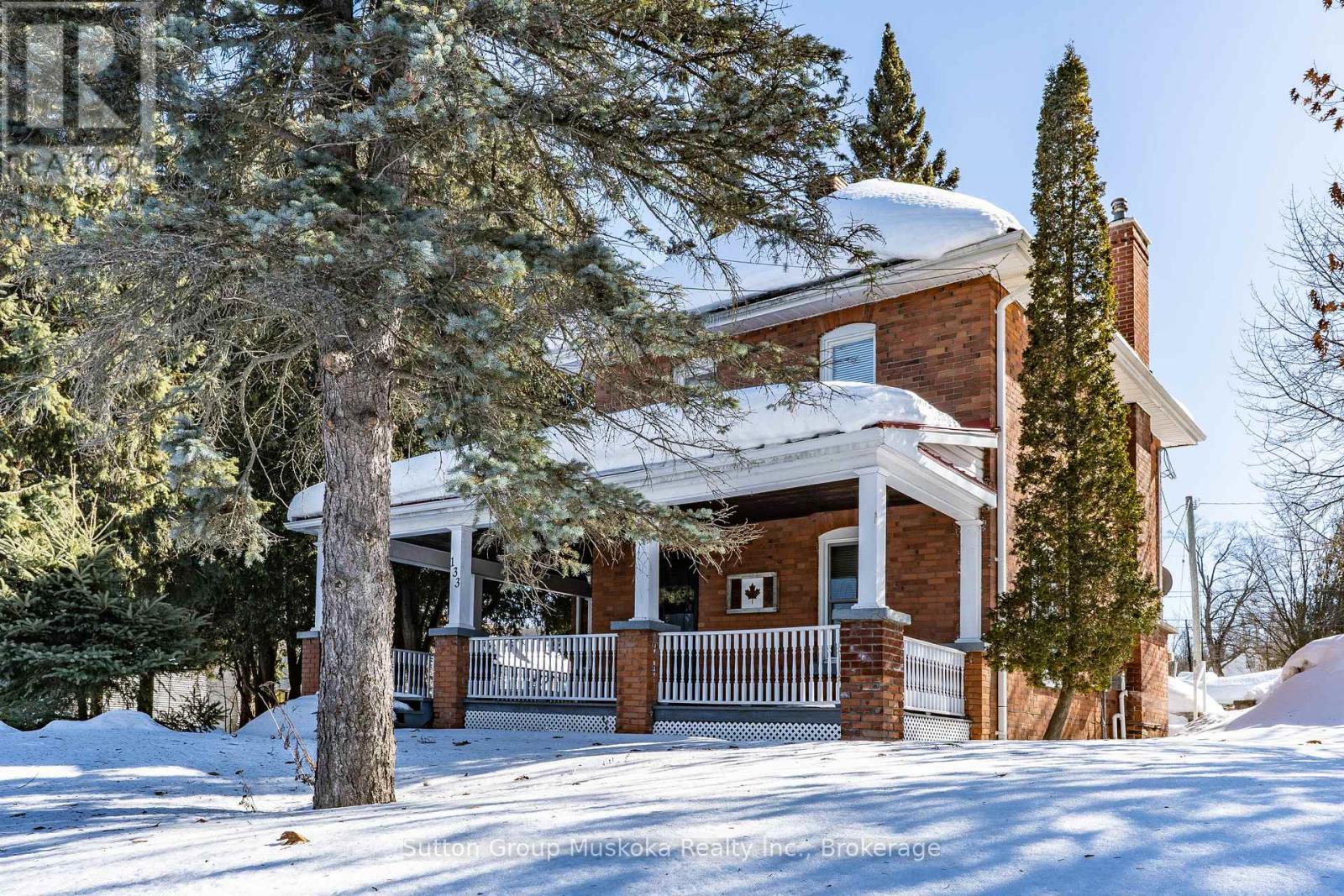 133 MAIN STREET W, Huntsville, Ontario