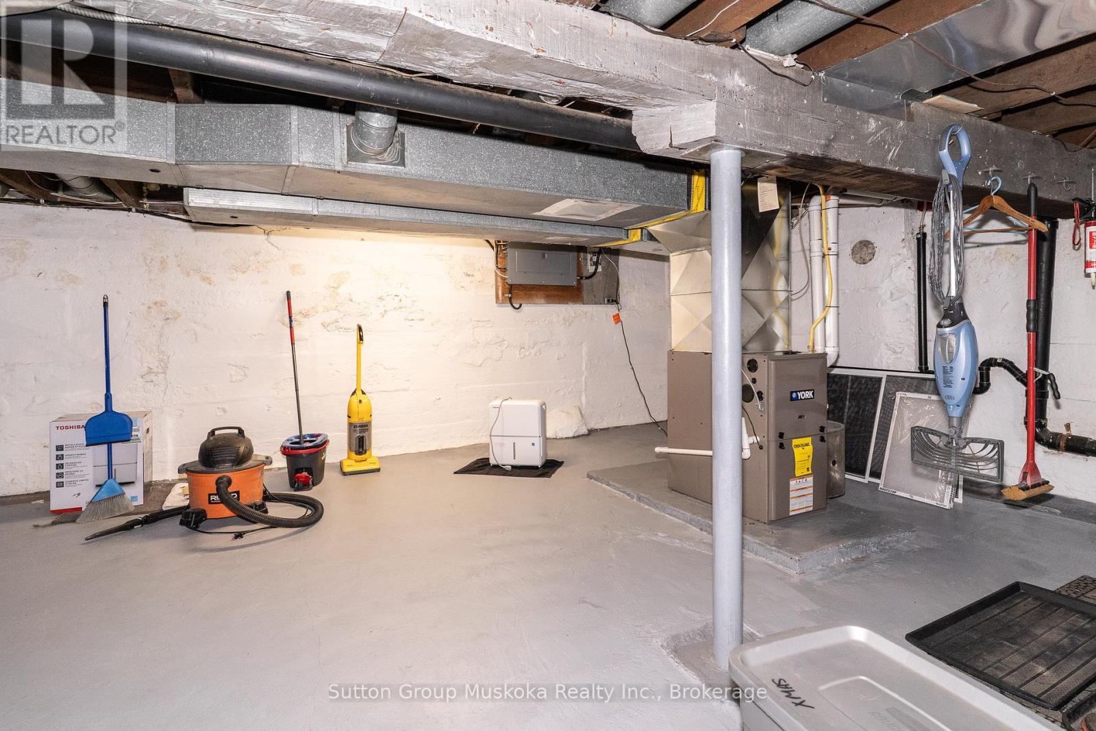 133 Main Street W, Huntsville, Ontario  P1H 1W5 - Photo 24 - X12845290