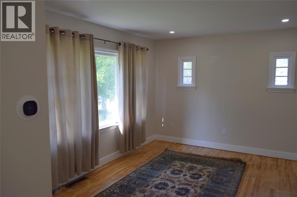 1024 Brenchley Street, Sarnia, Ontario  N7S 1R4 - Photo 2 - 26004560