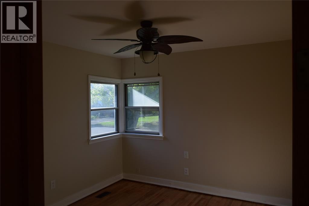 1024 Brenchley Street, Sarnia, Ontario  N7S 1R4 - Photo 3 - 26004560