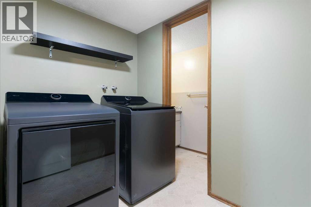 9308 26 Street Sw, Calgary, Alberta  T2V 4G9 - Photo 34 - A2270205