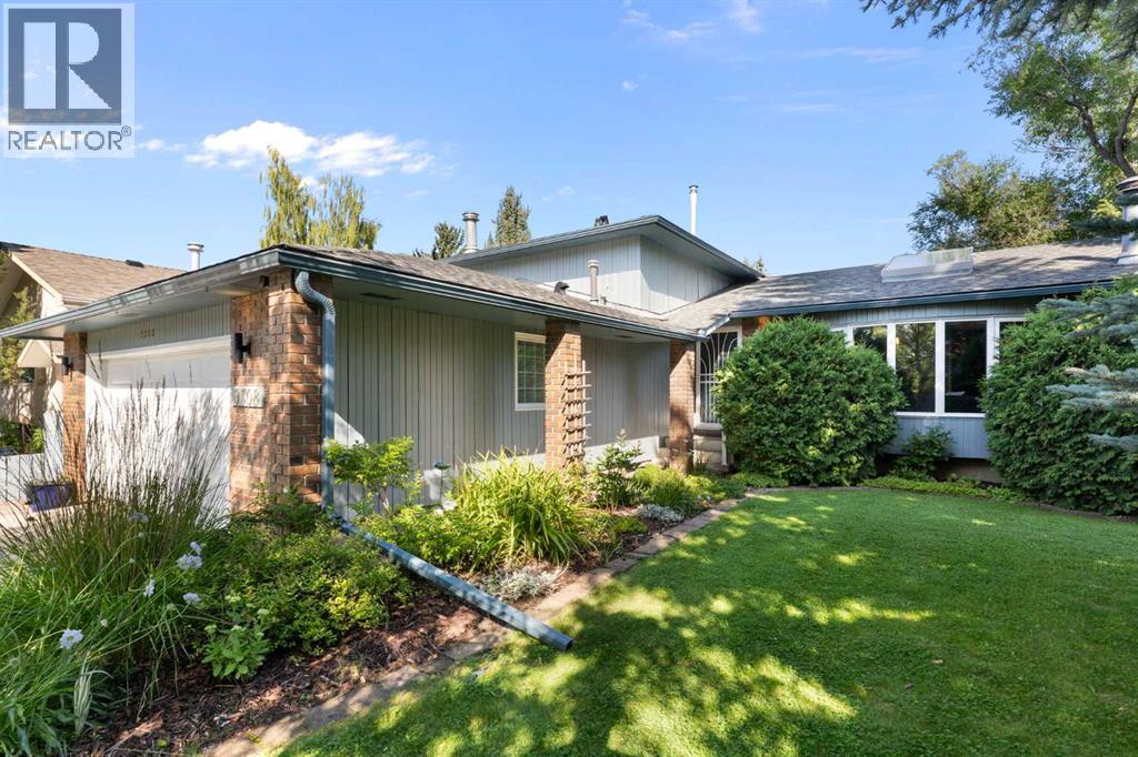 9308 26 Street Sw, Calgary, Alberta  T2V 4G9 - Photo 1 - A2270205