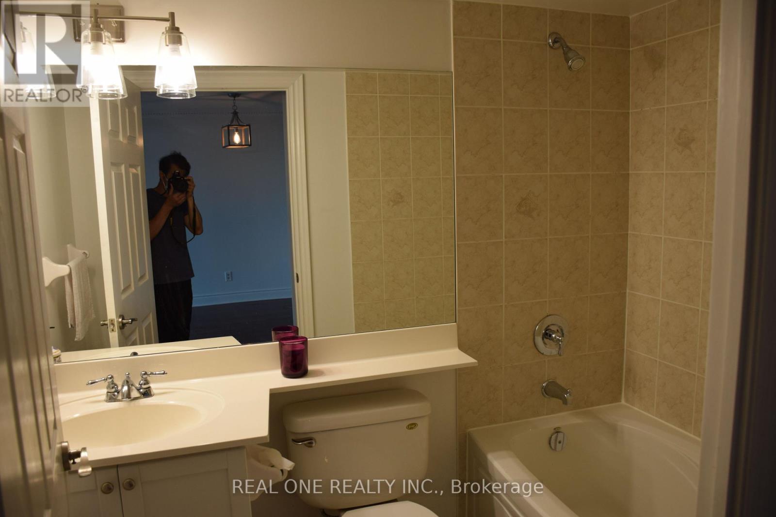 2410 - 15 Greenview Avenue, Toronto, Ontario  M2M 4M7 - Photo 12 - C12845166
