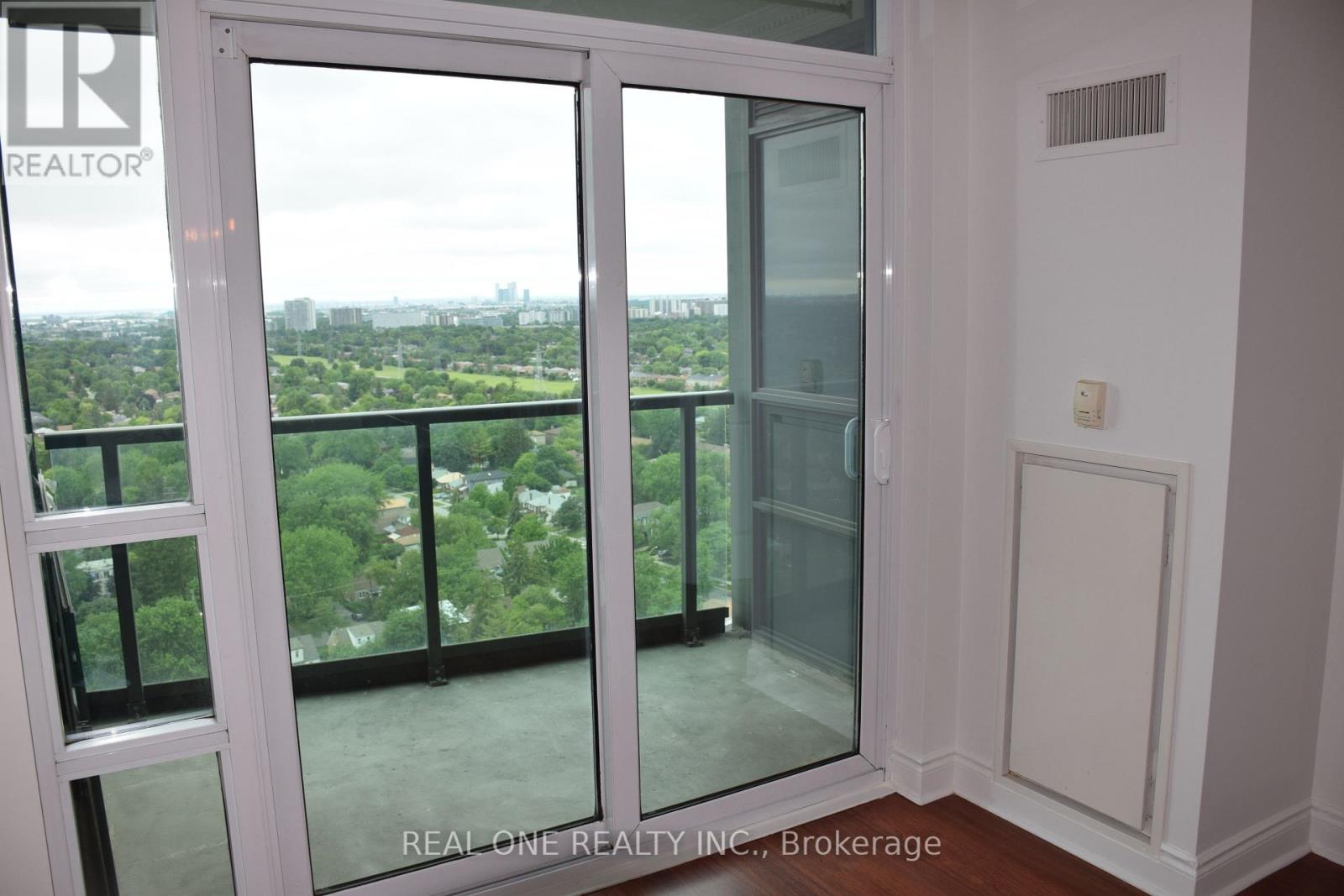 2410 - 15 Greenview Avenue, Toronto, Ontario  M2M 4M7 - Photo 13 - C12845166