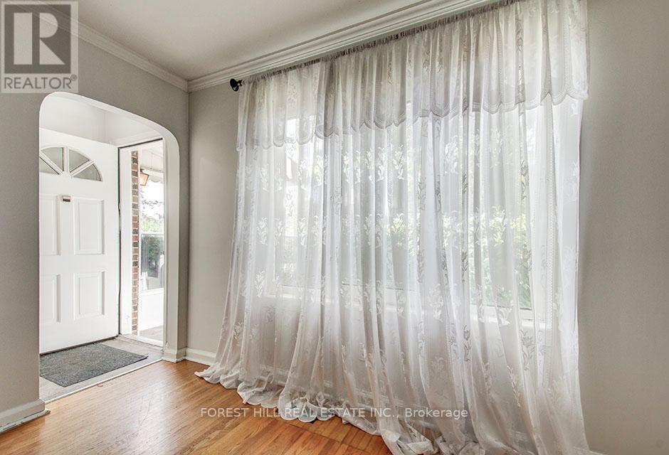 123 Bevdale Road, Toronto, Ontario  M2R 1L9 - Photo 6 - C12845340