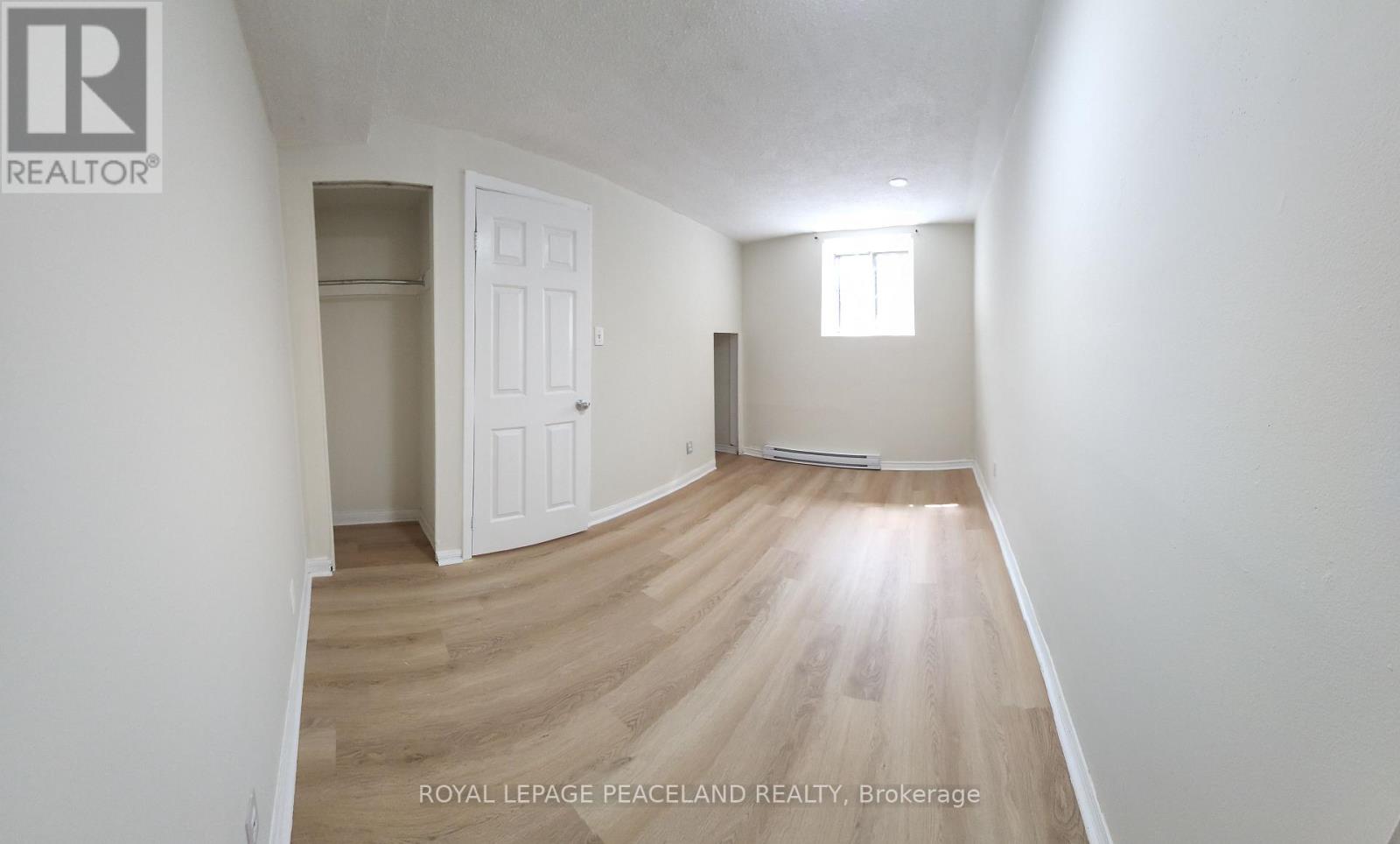 4 - 556 Spadina Crescent, Toronto, Ontario  M5S 2J9 - Photo 3 - C12845362