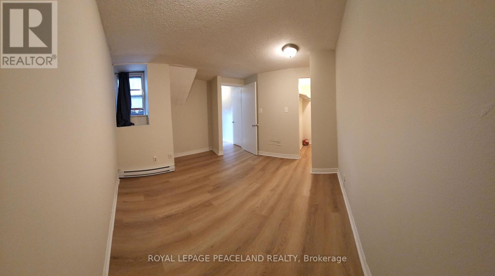 4 - 556 Spadina Crescent, Toronto, Ontario  M5S 2J9 - Photo 5 - C12845362