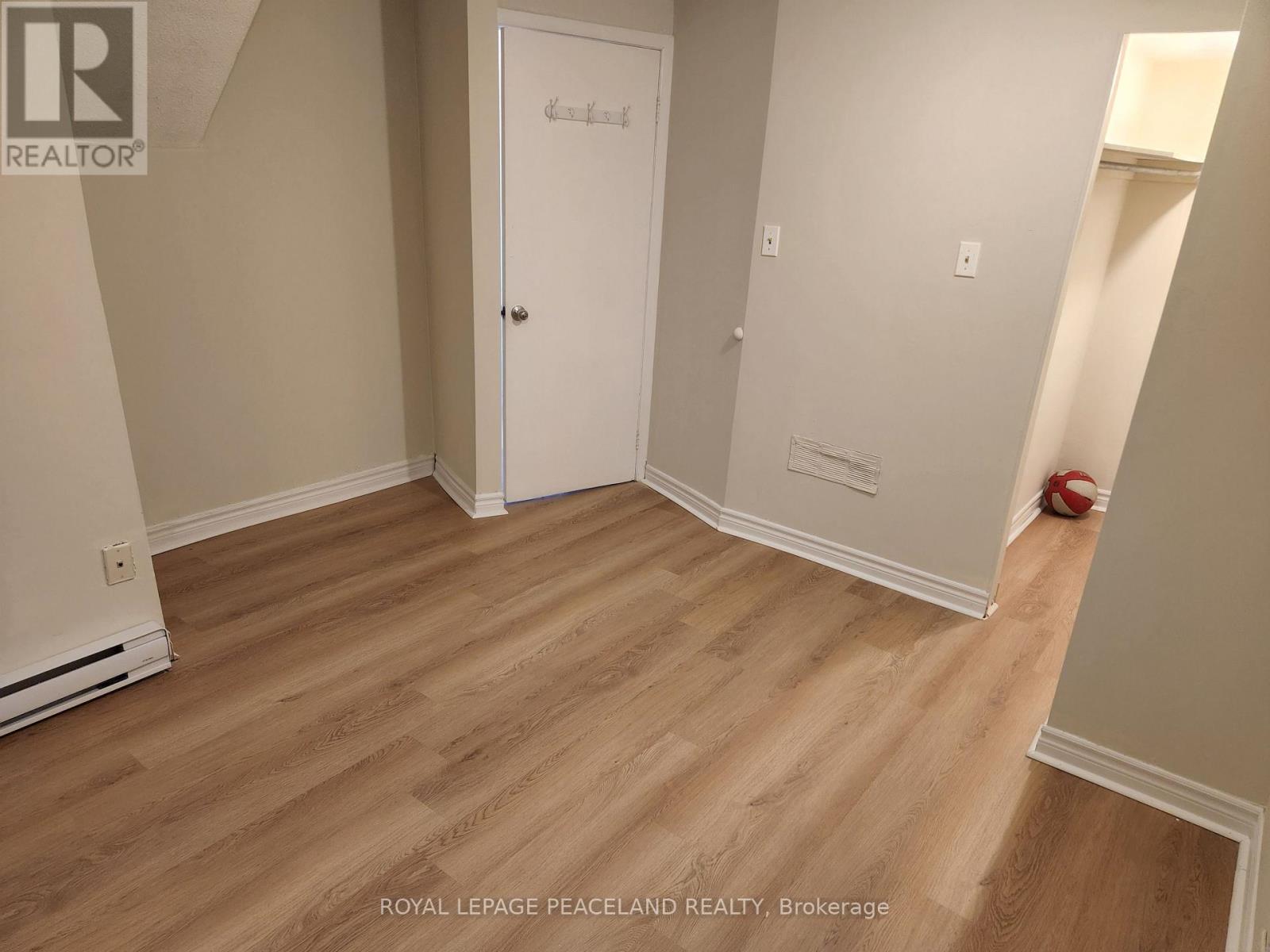 4 - 556 Spadina Crescent, Toronto, Ontario  M5S 2J9 - Photo 6 - C12845362