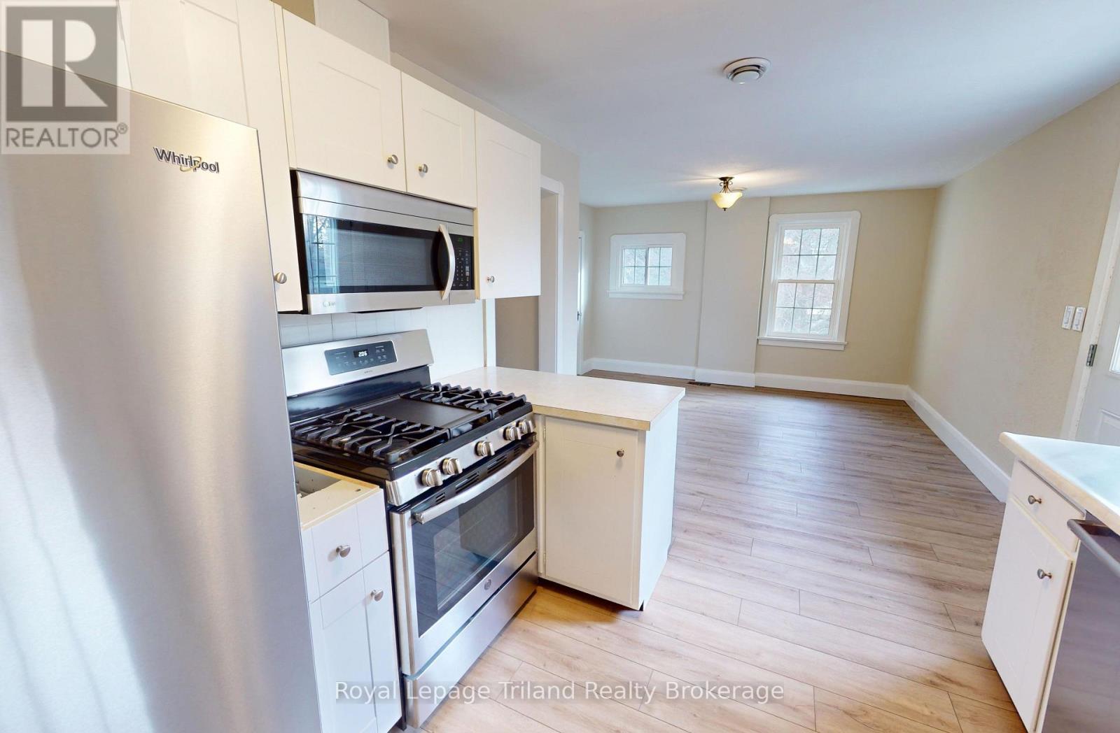 2 - 145 Vansittart Avenue, Woodstock, Ontario  N4S 6E5 - Photo 3 - X12845300