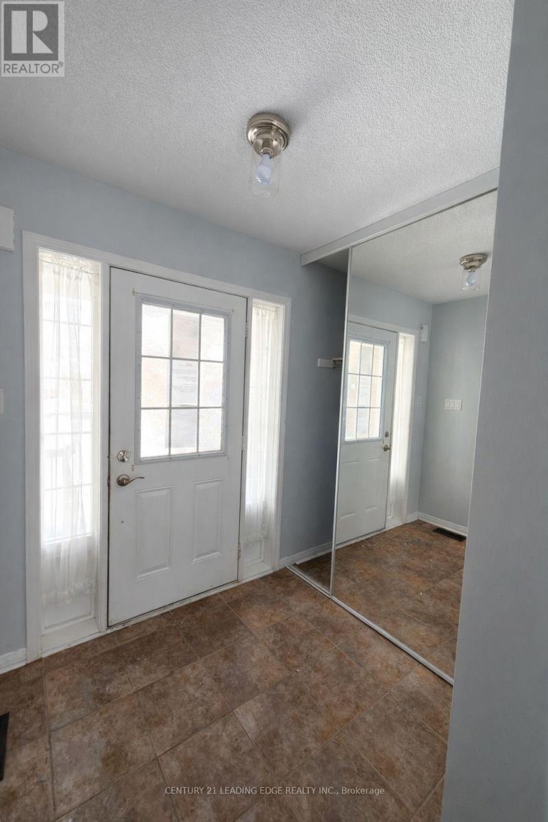 1523 Glenbourne Drive, Oshawa, Ontario  L1K 0M5 - Photo 2 - E12845208