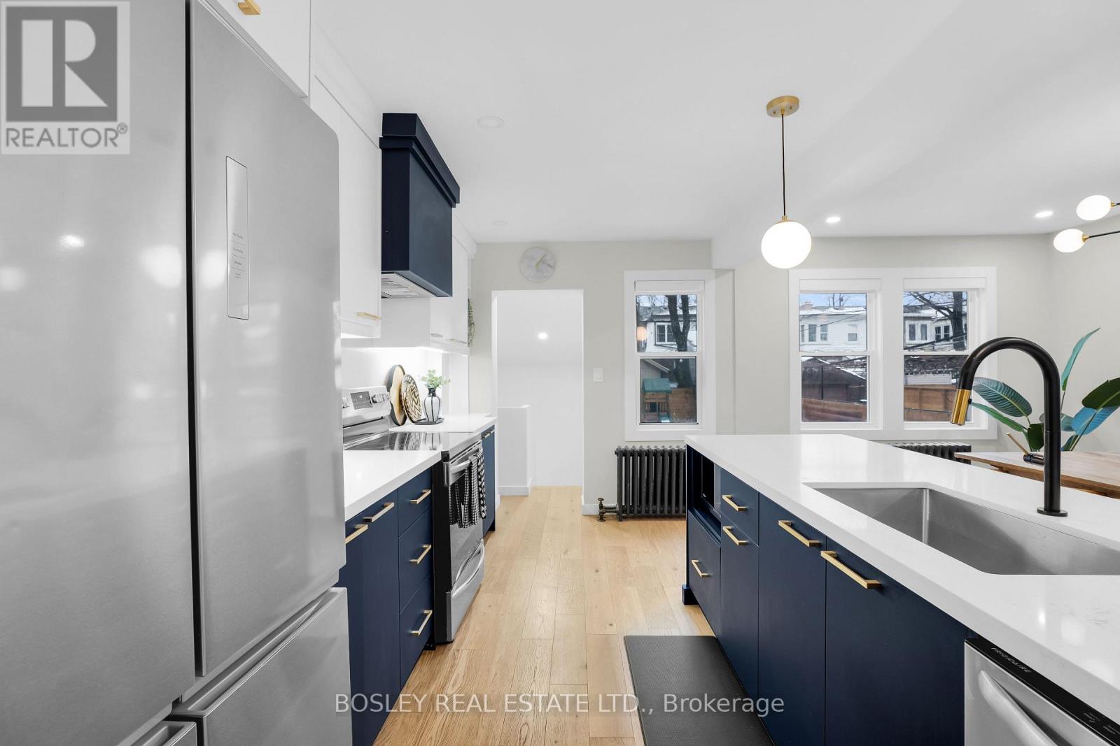 13 Springdale Boulevard, Toronto, Ontario  M4J 1W4 - Photo 12 - E12845238