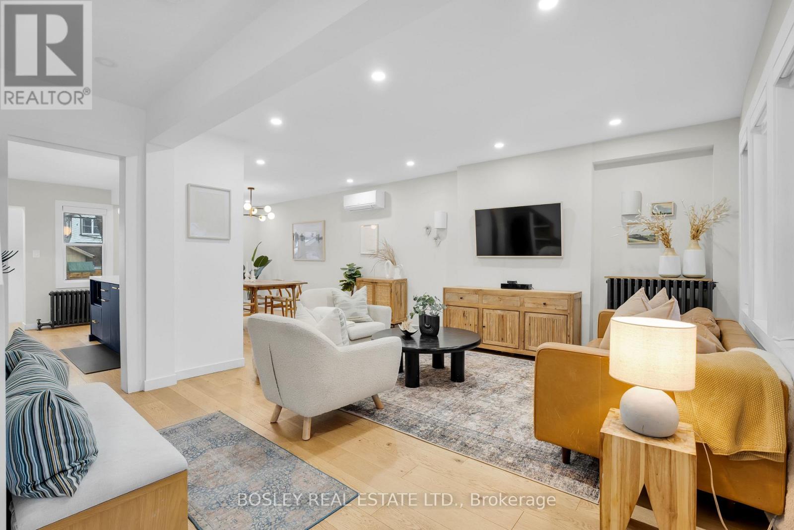 13 Springdale Boulevard, Toronto, Ontario  M4J 1W4 - Photo 4 - E12845238