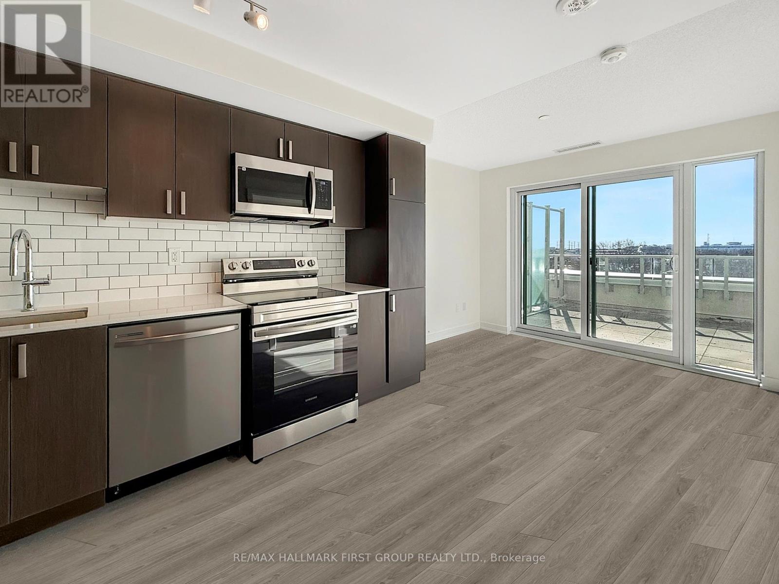 505 - 1010 Sandy Beach Road, Pickering, Ontario  L1W 0C7 - Photo 2 - E12845244