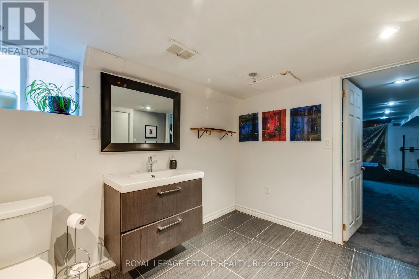 65 Queensbury Avenue, Toronto, Ontario  M1N 2X8 - Photo 17 - E12845314