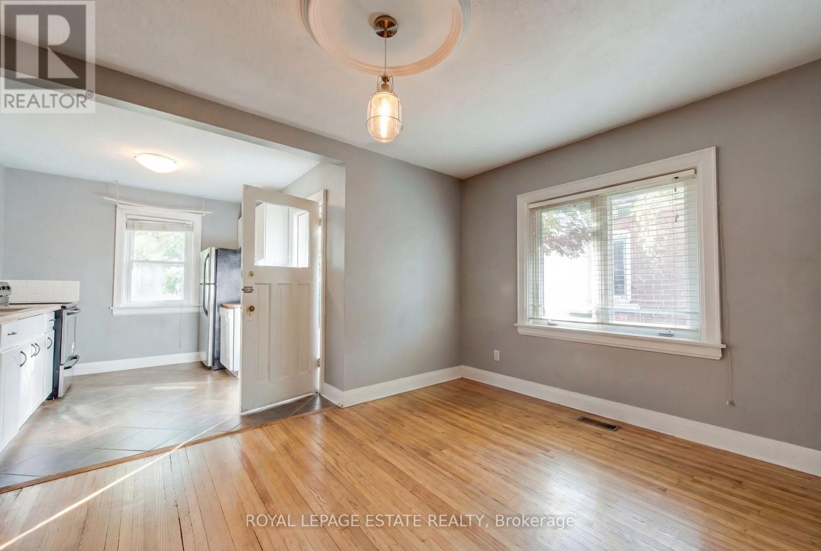 65 Queensbury Avenue, Toronto, Ontario  M1N 2X8 - Photo 8 - E12845314