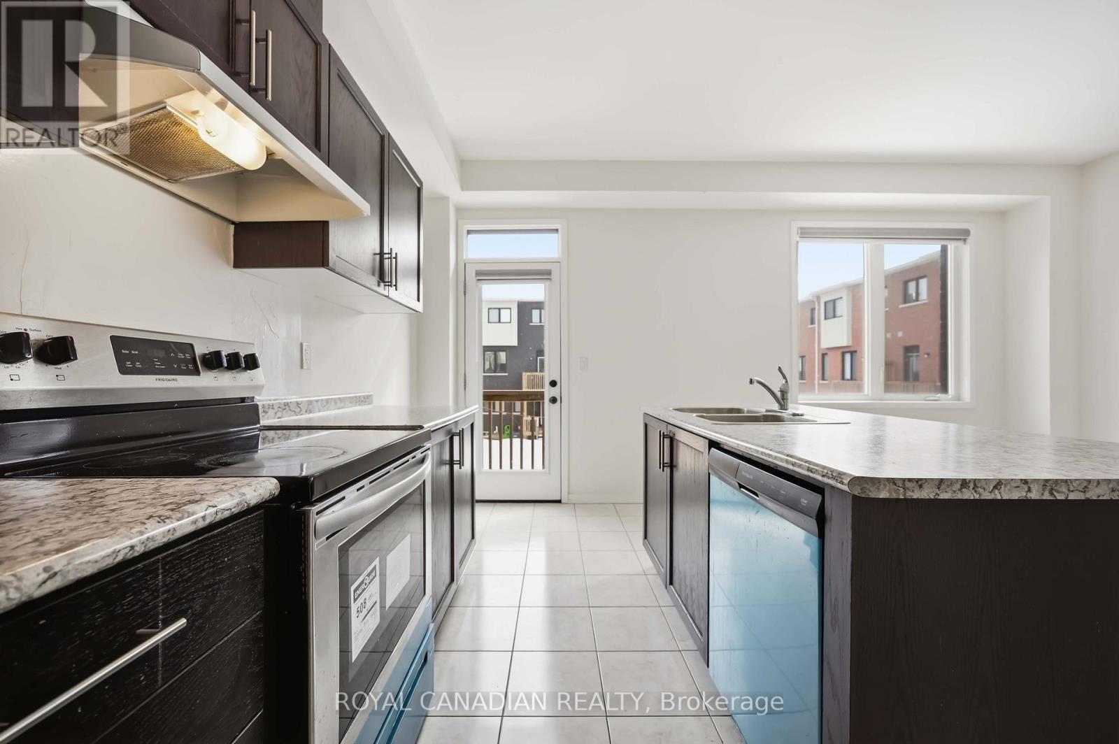 885 Kicking Horse Path, Oshawa, Ontario L1J 0B4 - Photo 24 - E12845352