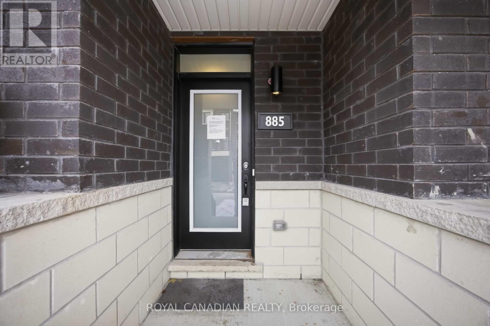 885 Kicking Horse Path, Oshawa, Ontario L1J 0B4 - Photo 4 - E12845352