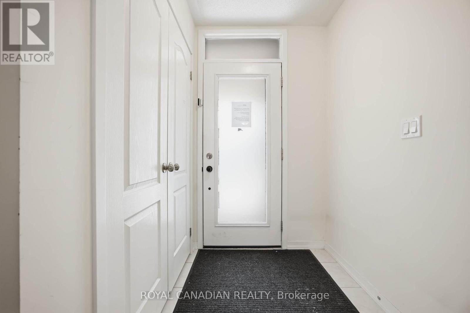 885 Kicking Horse Path, Oshawa, Ontario L1J 0B4 - Photo 5 - E12845352