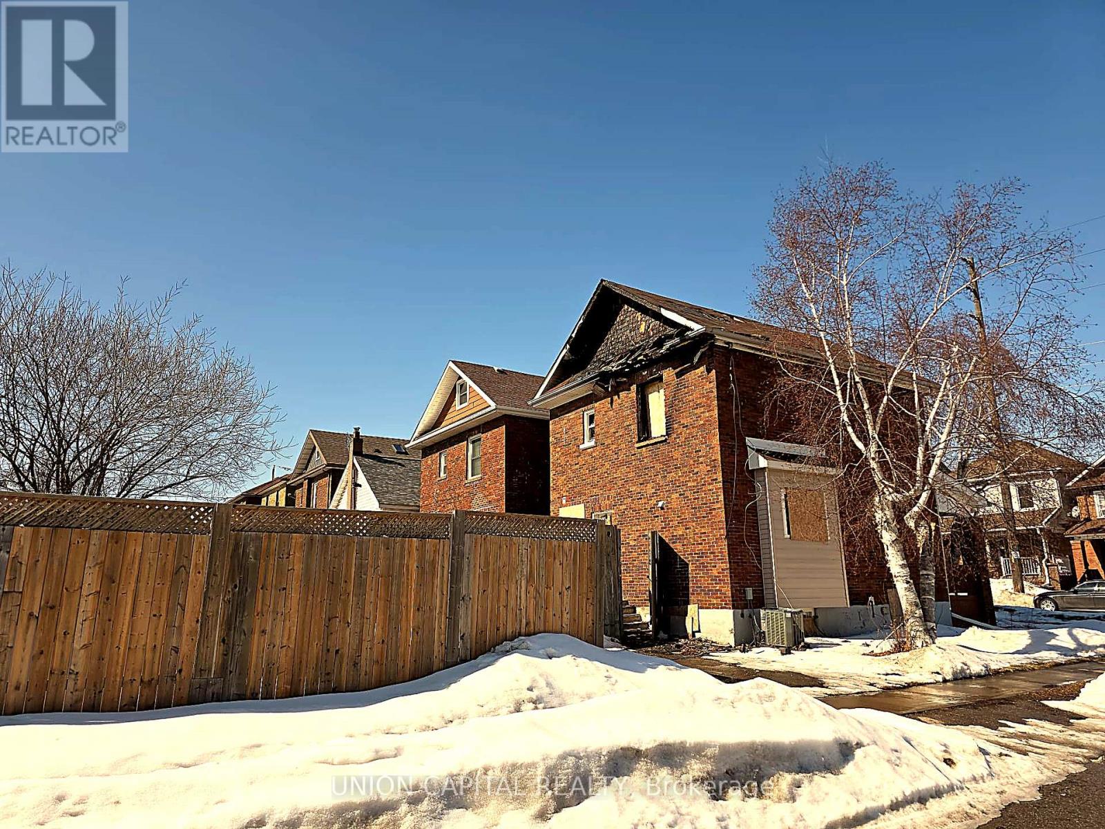 241 Eulalie Avenue, Oshawa, Ontario  L1H 2B3 - Photo 5 - E12845364