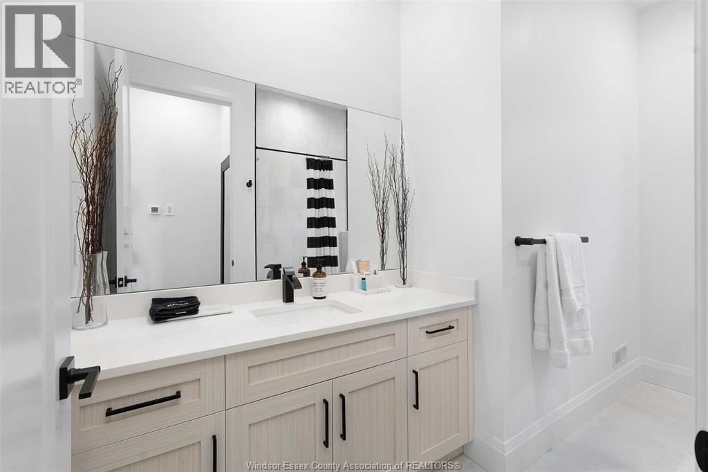 572 Lily Mac Boulevard, Windsor, Ontario  N6E 3N7 - Photo 32 - 26004564