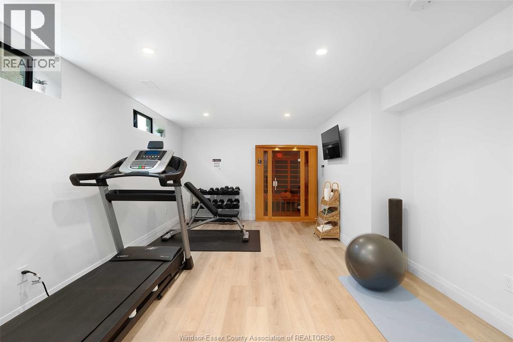 572 Lily Mac Boulevard, Windsor, Ontario N6E 3N7 - Photo 46 - 26004563