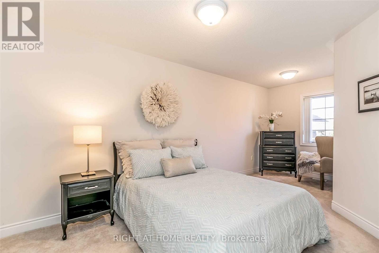 23 - 751 Wendy Culbert Crescent, Newmarket, Ontario  L3X 0E9 - Photo 11 - N12845152