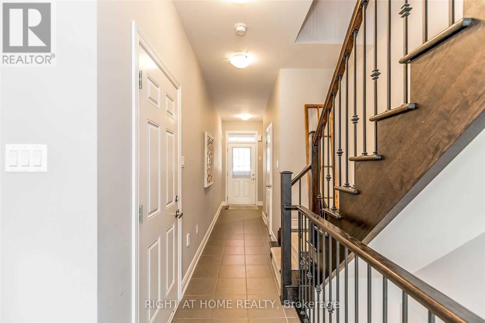 23 - 751 Wendy Culbert Crescent, Newmarket, Ontario  L3X 0E9 - Photo 8 - N12845152