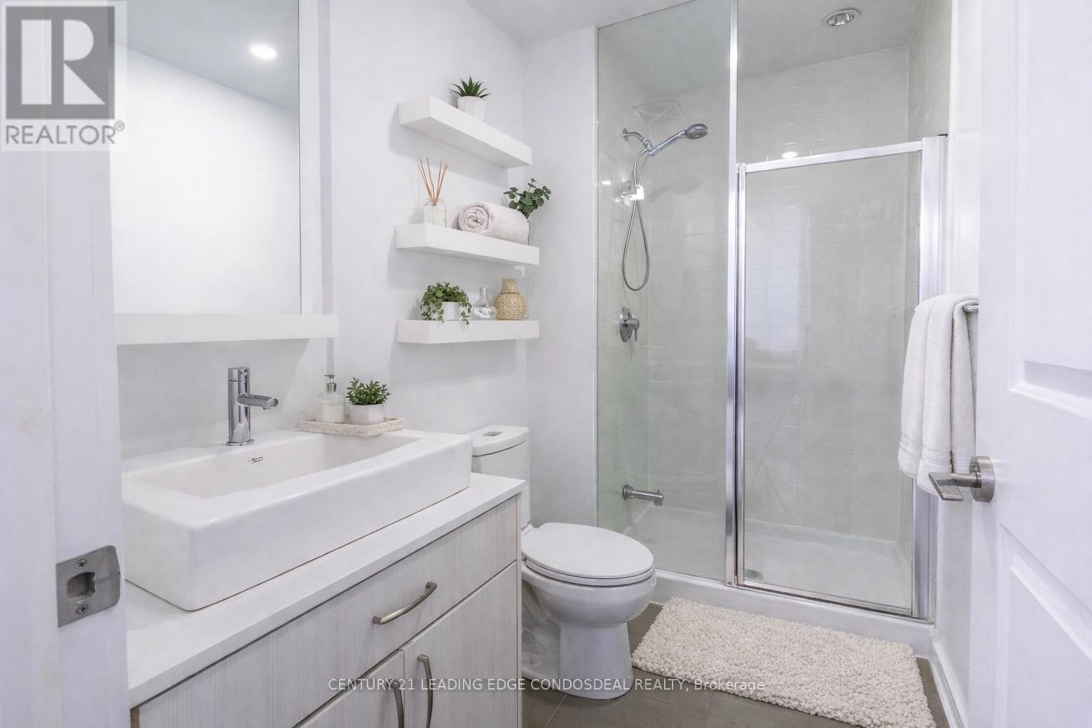 1712 - 9205 Yonge Street, Richmond Hill, Ontario  L4C 1V5 - Photo 9 - N12845214