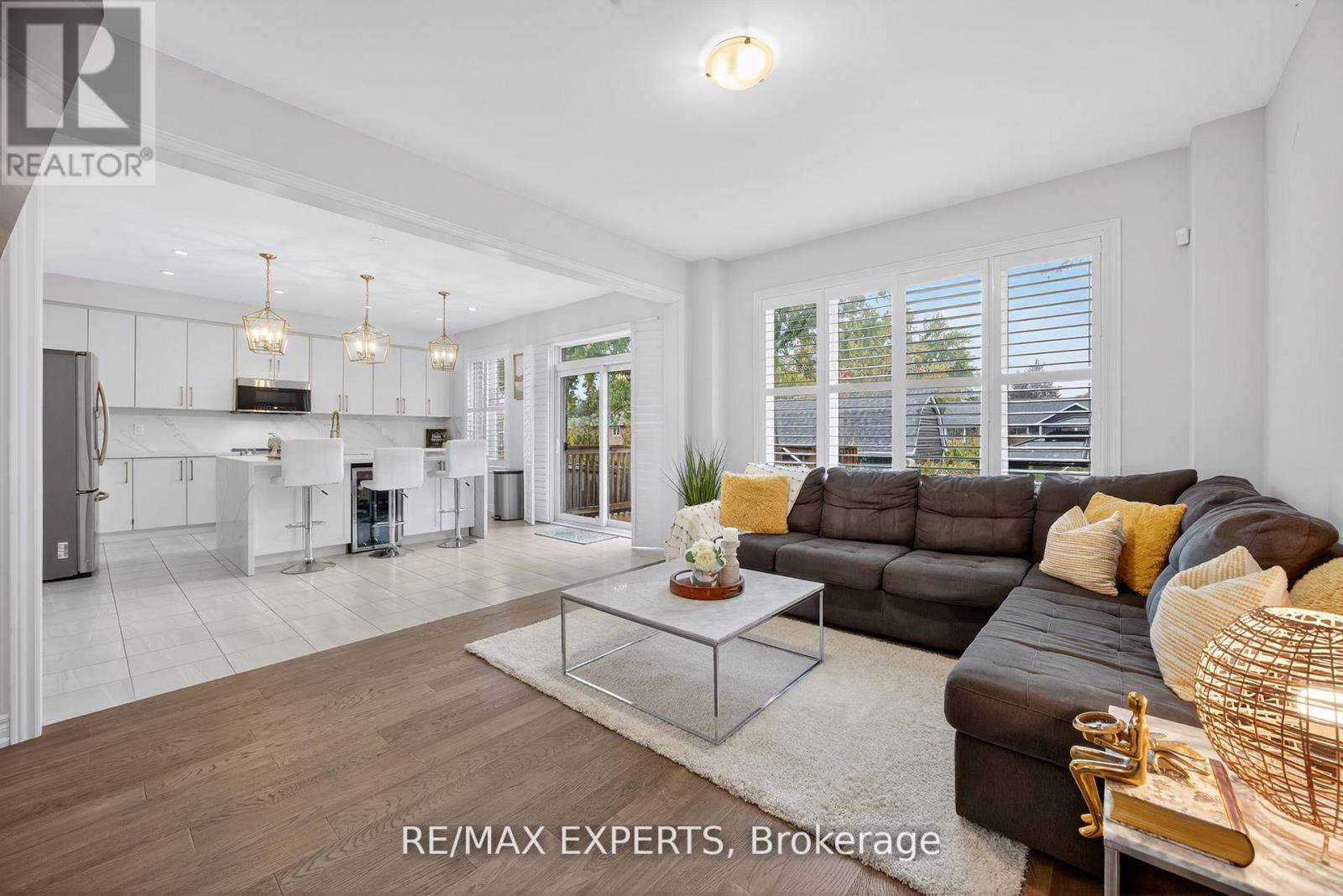 66 Robb Thompson Road, East Gwillimbury, Ontario  L0G 1M0 - Photo 11 - N12845254