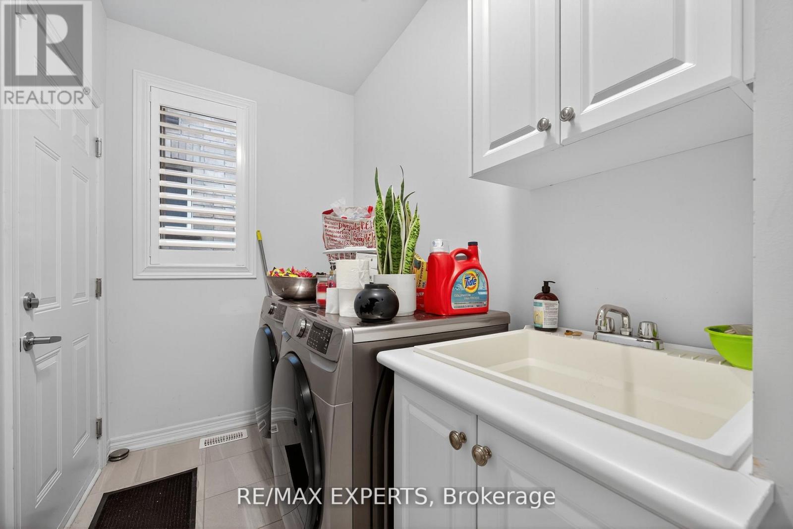 66 Robb Thompson Road, East Gwillimbury, Ontario  L0G 1M0 - Photo 12 - N12845254