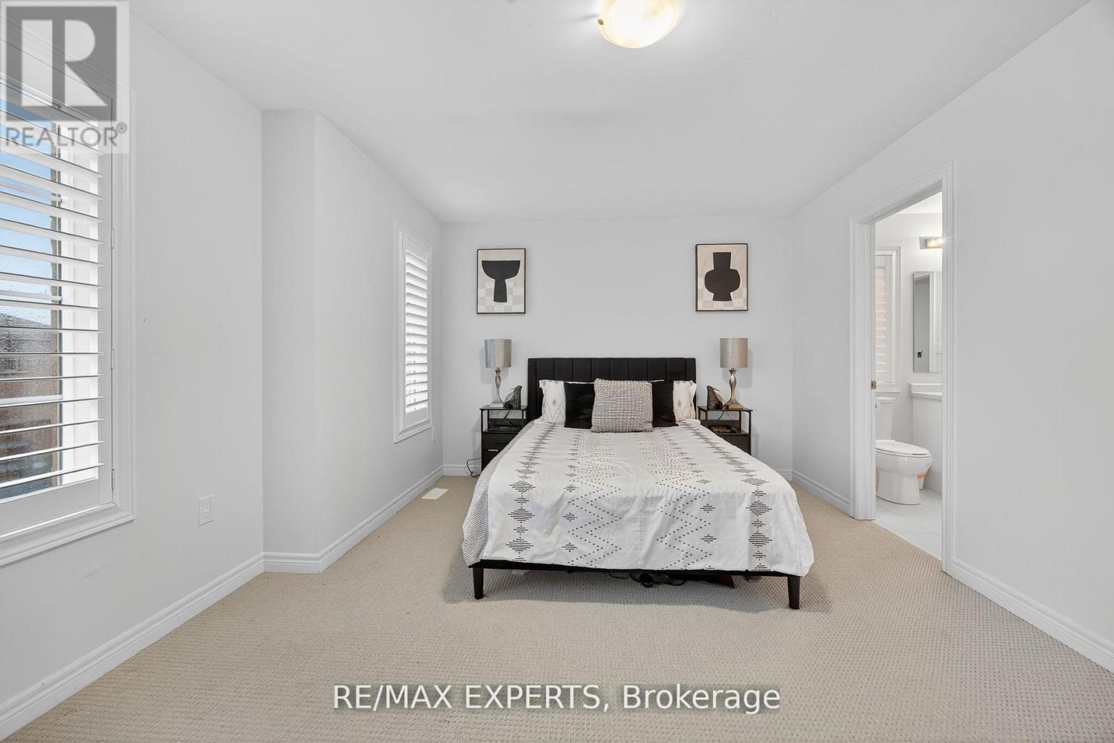 66 Robb Thompson Road, East Gwillimbury, Ontario  L0G 1M0 - Photo 18 - N12845254