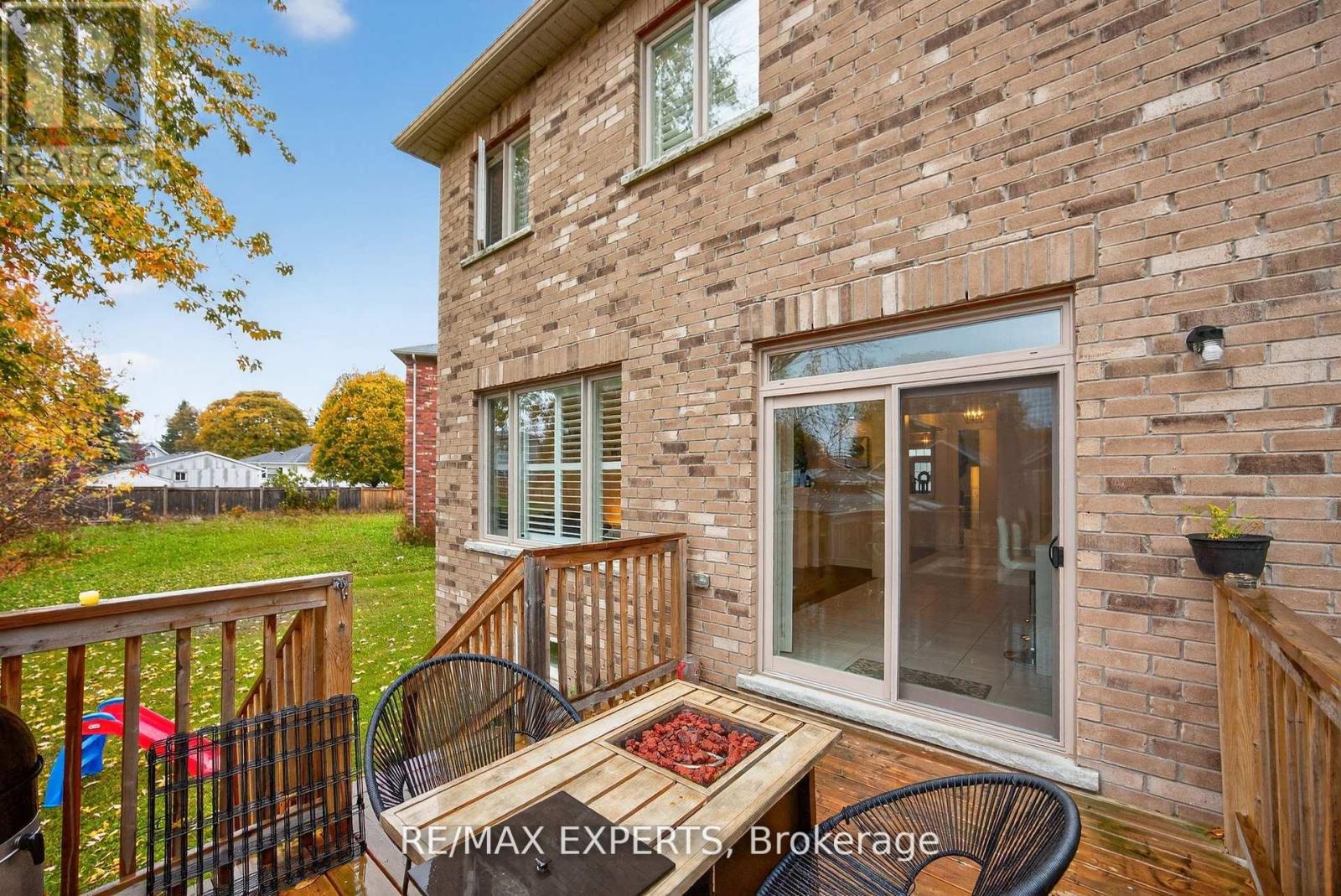 66 Robb Thompson Road, East Gwillimbury, Ontario  L0G 1M0 - Photo 20 - N12845254