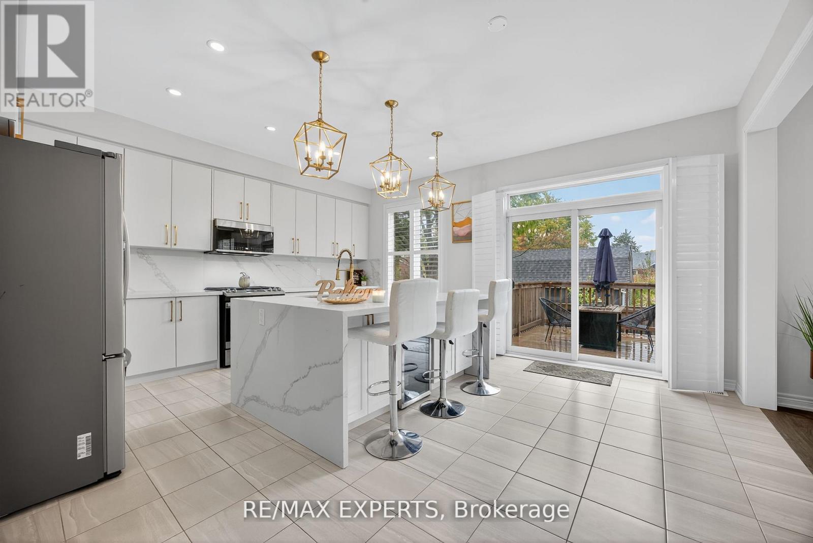 66 Robb Thompson Road, East Gwillimbury, Ontario  L0G 1M0 - Photo 7 - N12845254